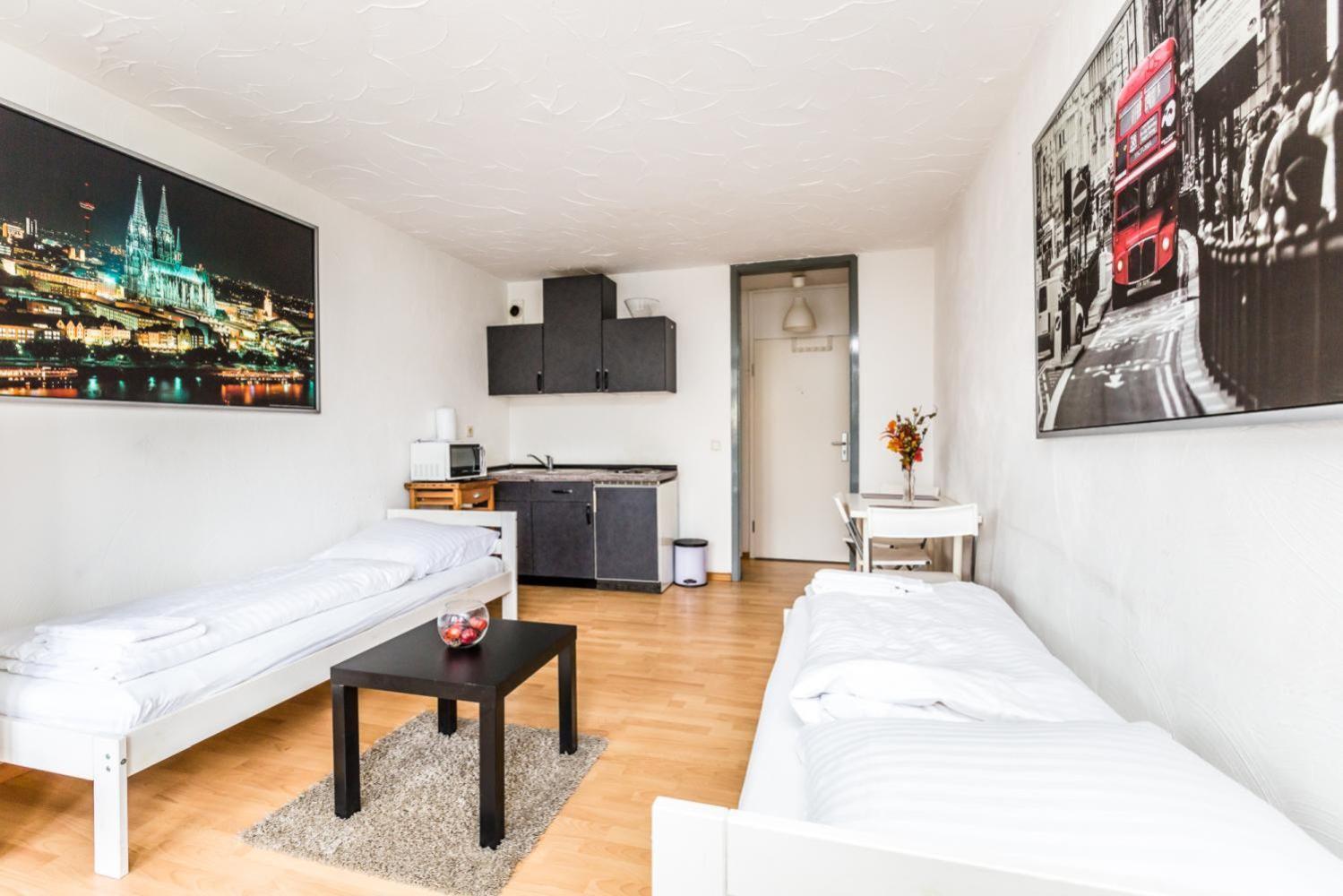 Budget Friendly Apartments Keulen Buitenkant foto